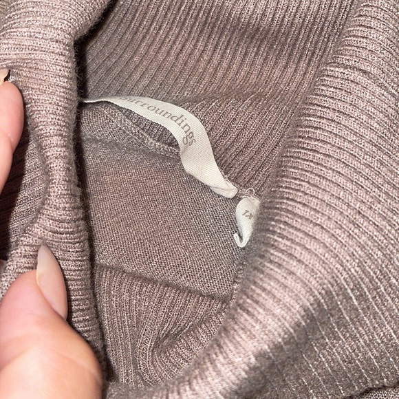 Brown Soft Surroundings Camel Turtle Neck Long Sleeve Split Hem Size 1X - Picture 5 of 7